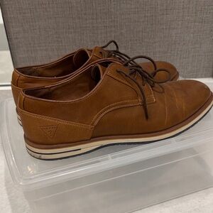 Guess Men's Tan Leather Oxfords